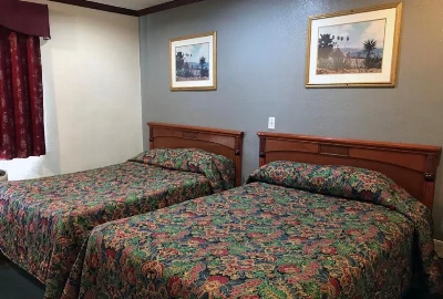 Discover Comfort and Convenience at Starlight Inn Canoga Park, CA