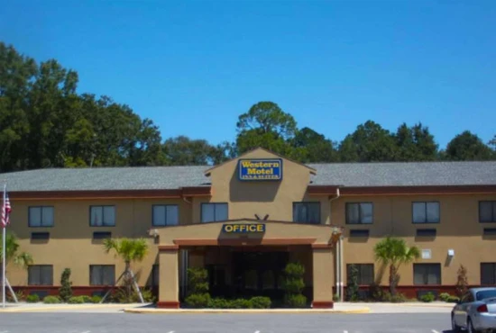 Discover Comfort and Convenience at Western Motel Inn and Suites Hazelhurst