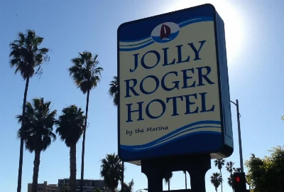  Discover Relaxation and Convenience at Jolly Roger Hotel Marina del Rey