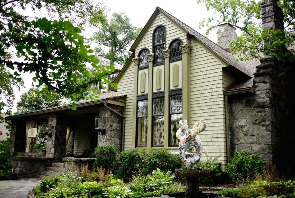 Discover the Charming Elegance of Stonehurst Place in Atlanta