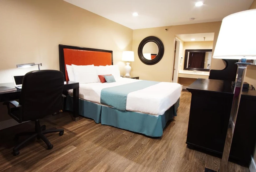 Discover Unmatched Comfort and Convenience at Dixie Orange County Hotel in Stanton, CA