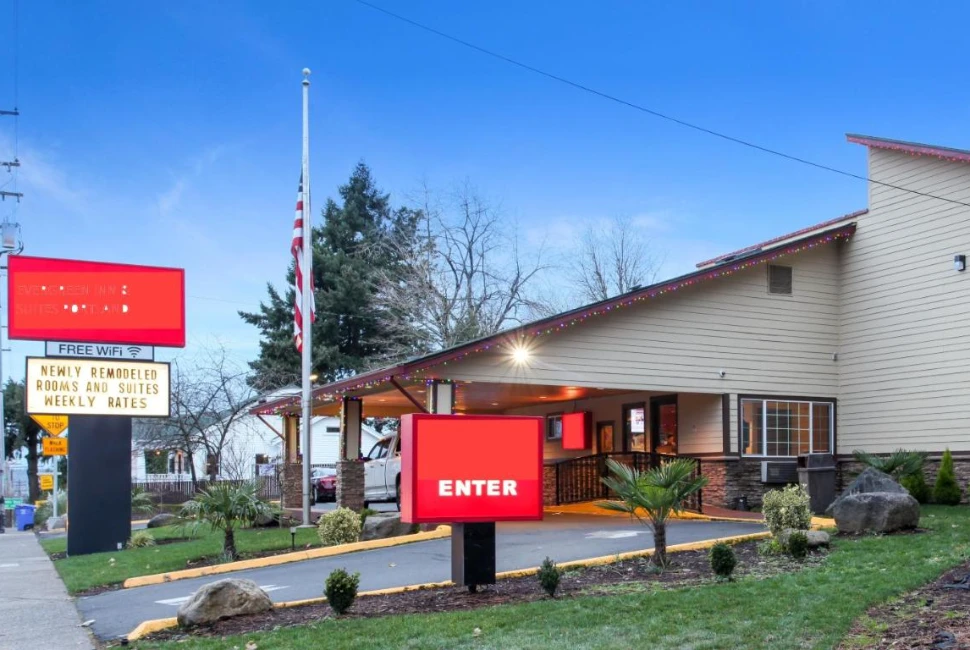 Evergreen Inn & Suites Portland Airport: Your Oasis of Comfort and Convenience