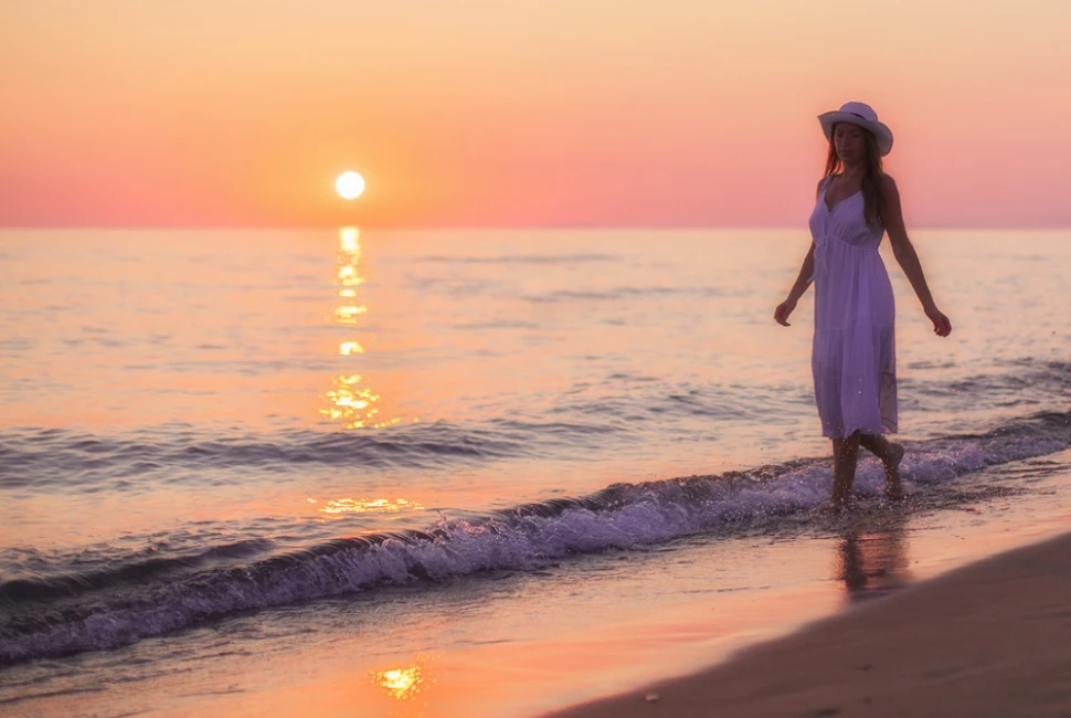 Solo Female Travel: The Ultimate Guide to Exploring the World with Confidence